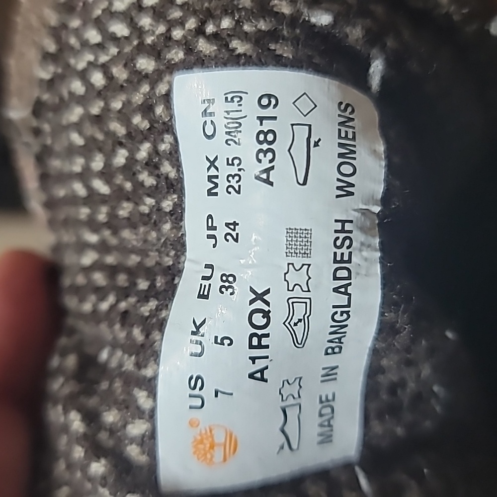 Timberland Women's Light Gray Lace-Up Boots. - Picture 5 of 5